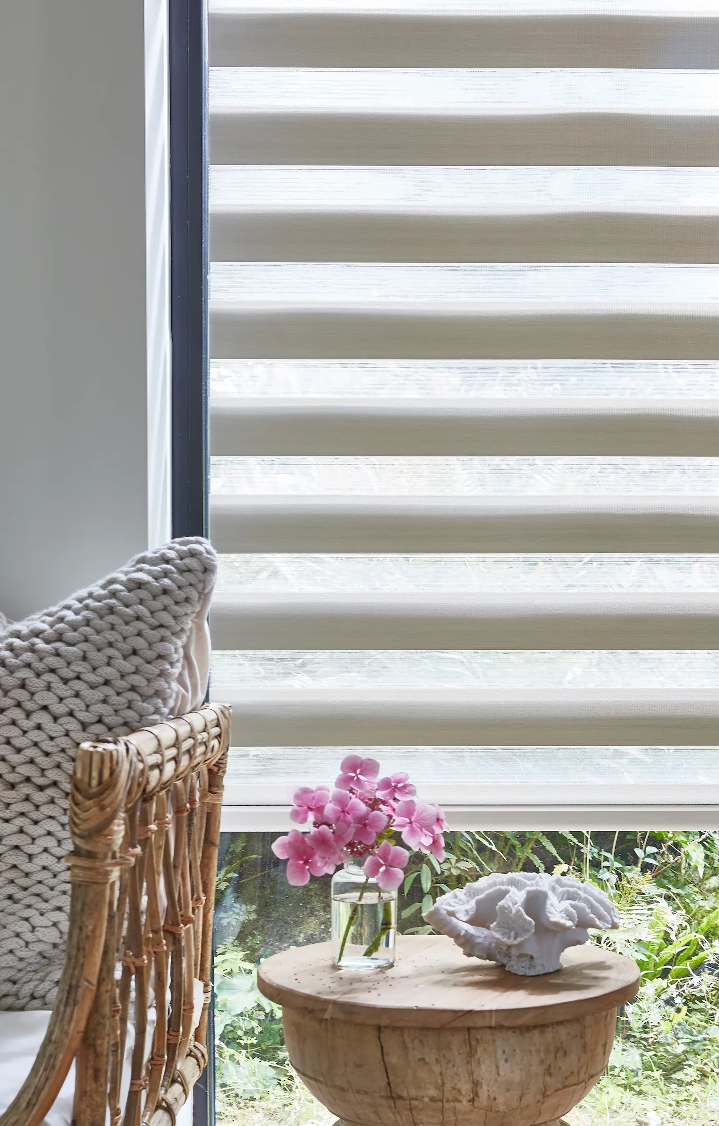 Day and night blind with sheer and solid bands – Acocks Green Blinds